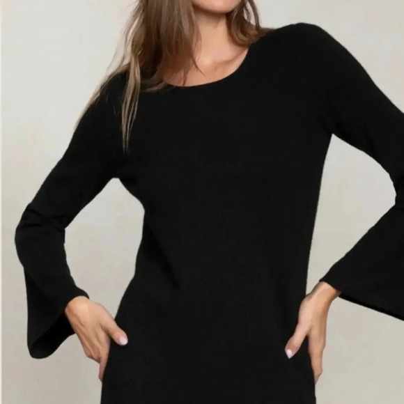 AQUA Cashmere Bell Sleeve Crewneck Sweater - Black - Size Medium - Picture 2 of 7